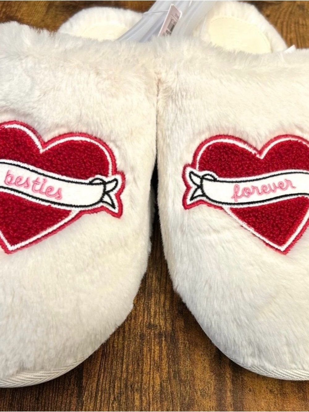 Auden Women's Besties Forever Slippers 
Size Large (9/10) new